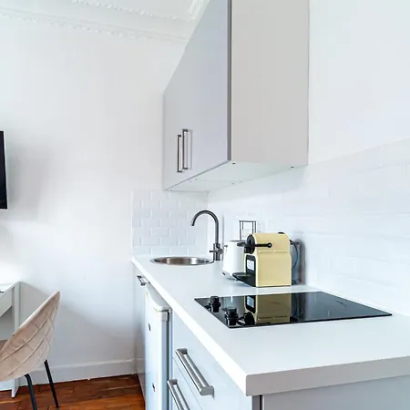 Apartment Flat Next To Montparnasse Train Station Paris